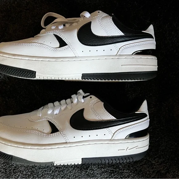 Nike Gamma Force Women’s 7.5 Sneakers - Picture 5 of 8